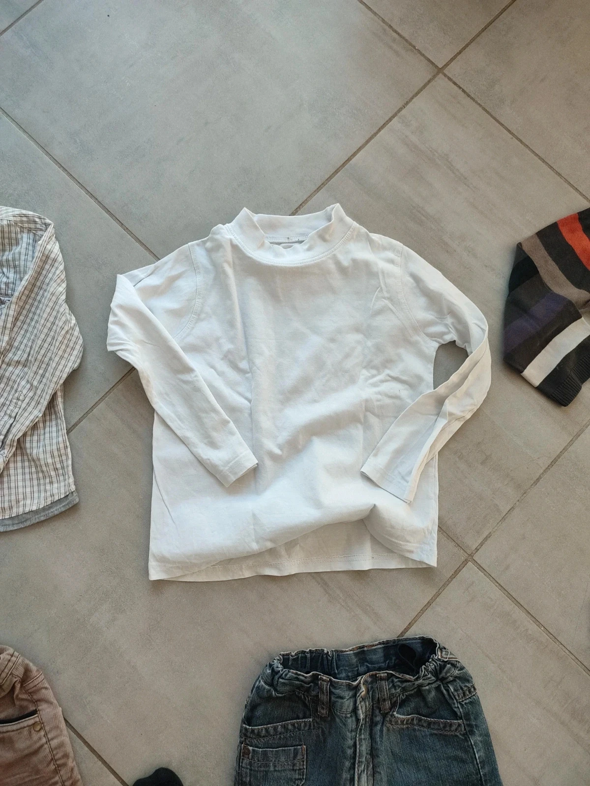 Lot de vêtements garçon 4 ans – photo 3